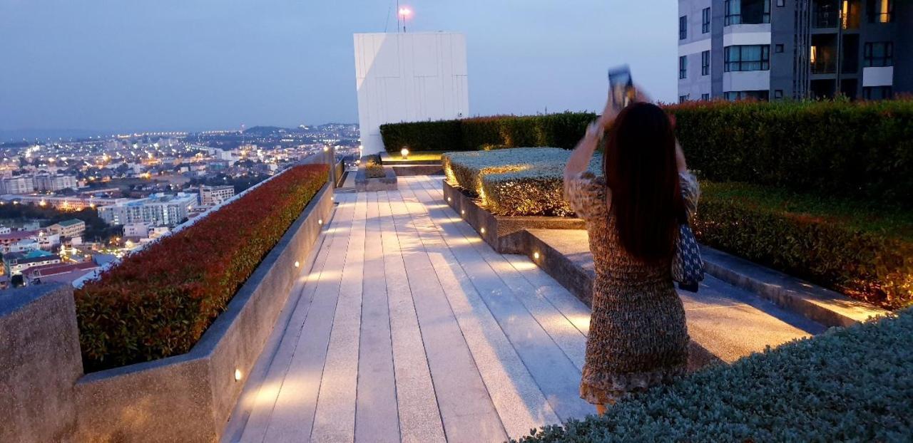 The Base Central Pattaya Quiet King-Bed With Infinity Pool & Free Netflix! Luaran gambar