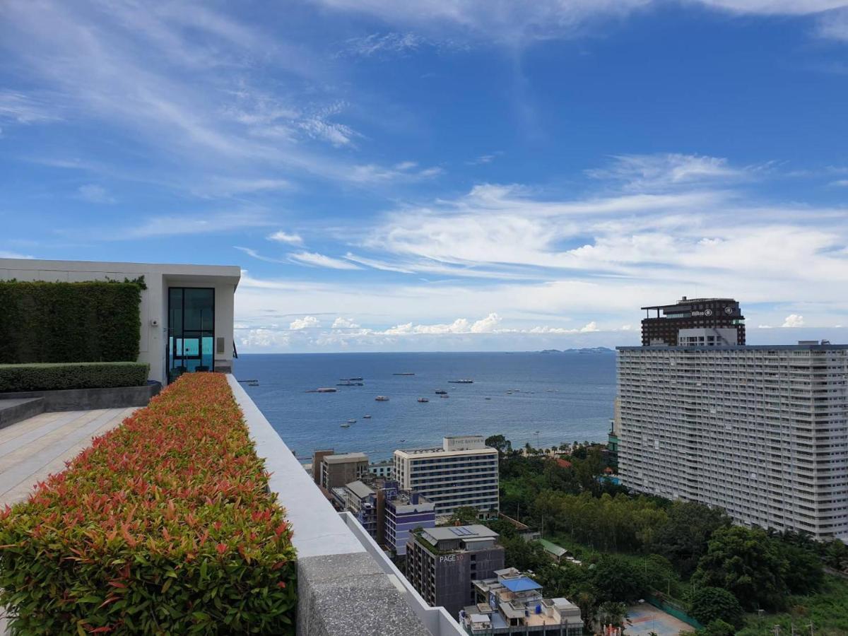 The Base Central Pattaya Quiet King-Bed With Infinity Pool & Free Netflix! Luaran gambar