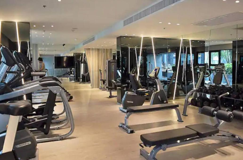 The Base Central Pattaya Quiet King-Bed With Infinity Pool & Free Netflix! Luaran gambar